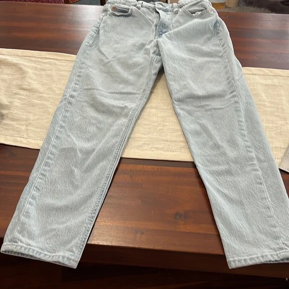 Gap Mom Jeans Boyfriend Light Wash Size 4 R - Picture 4 of 6